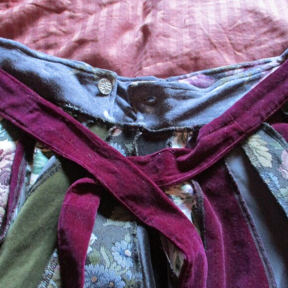 Upcycled velvet and tapestry burgundy circle skirt - Picture 9 of 9